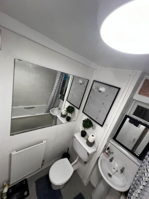 1-Bed Flat With Fast Wi-Fi In Prime Location 15Mins From Central Londres Exterior foto